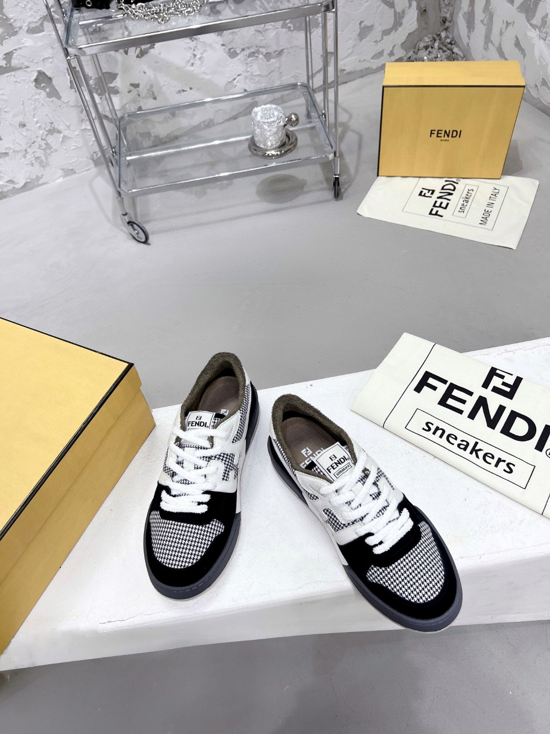 F**di FD F**di Match Low Tops Sneakers Black For Women