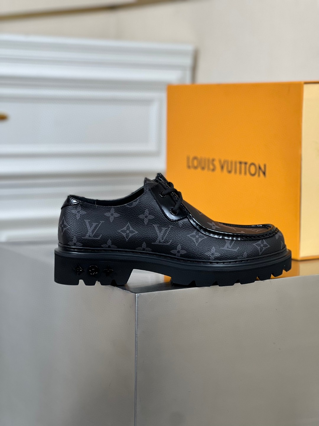 L0vis Vvtt0n LV Ranger Derby Monogram Flowers Black For Men