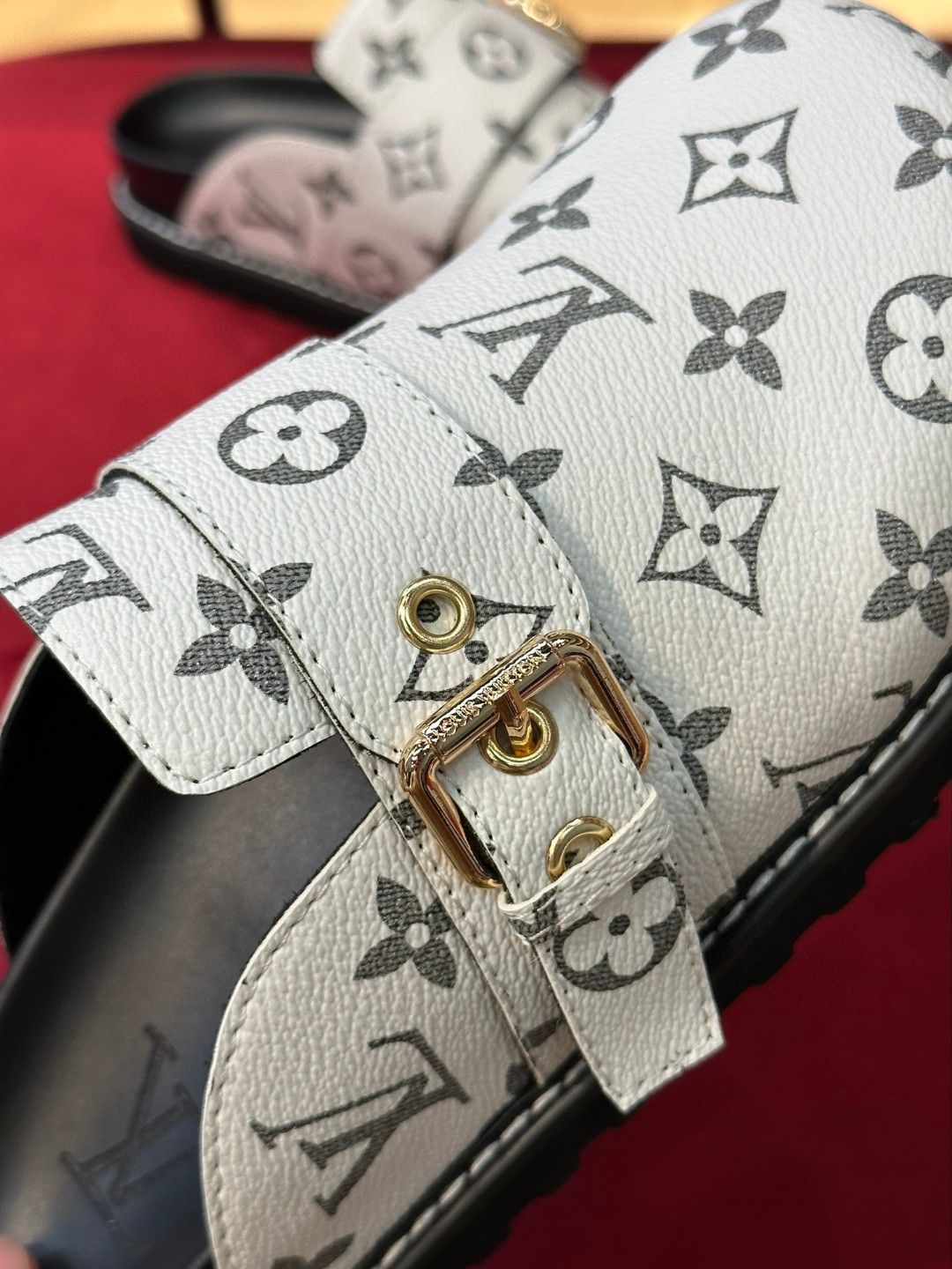 L0vis Vvtt0n LV Easy Mule Monogram Canvas White For Men