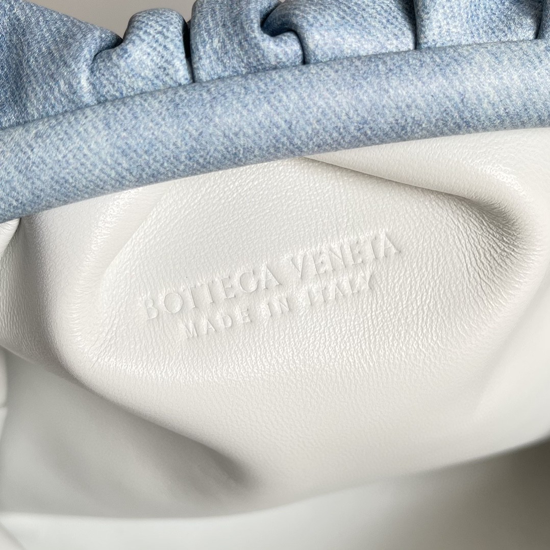 B0tt*ga Ven*ta Teen Pouch Blue For Women‎ 12.2in/31cm