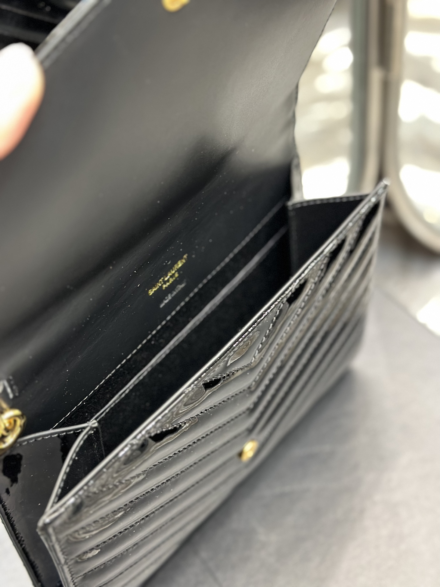 Sa1nt Lau*nt Cassandre Matelasse Black For Women‎ 8.3in/21cm