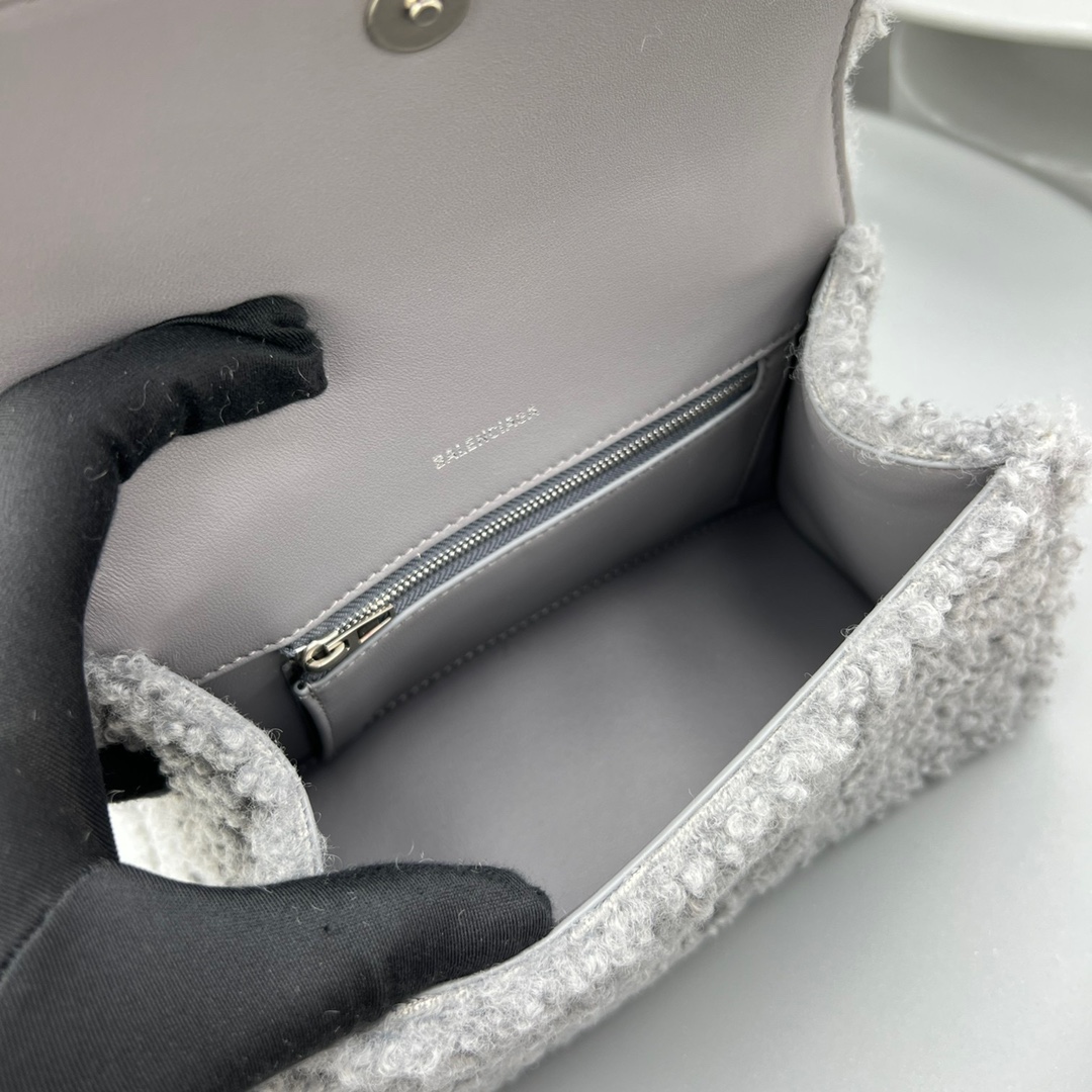 Ba1en*iaga Furry Hourglass Small Handbag Black/Grey/Pink For Women‎ 9.4in/23.8cm 676365210FU1000