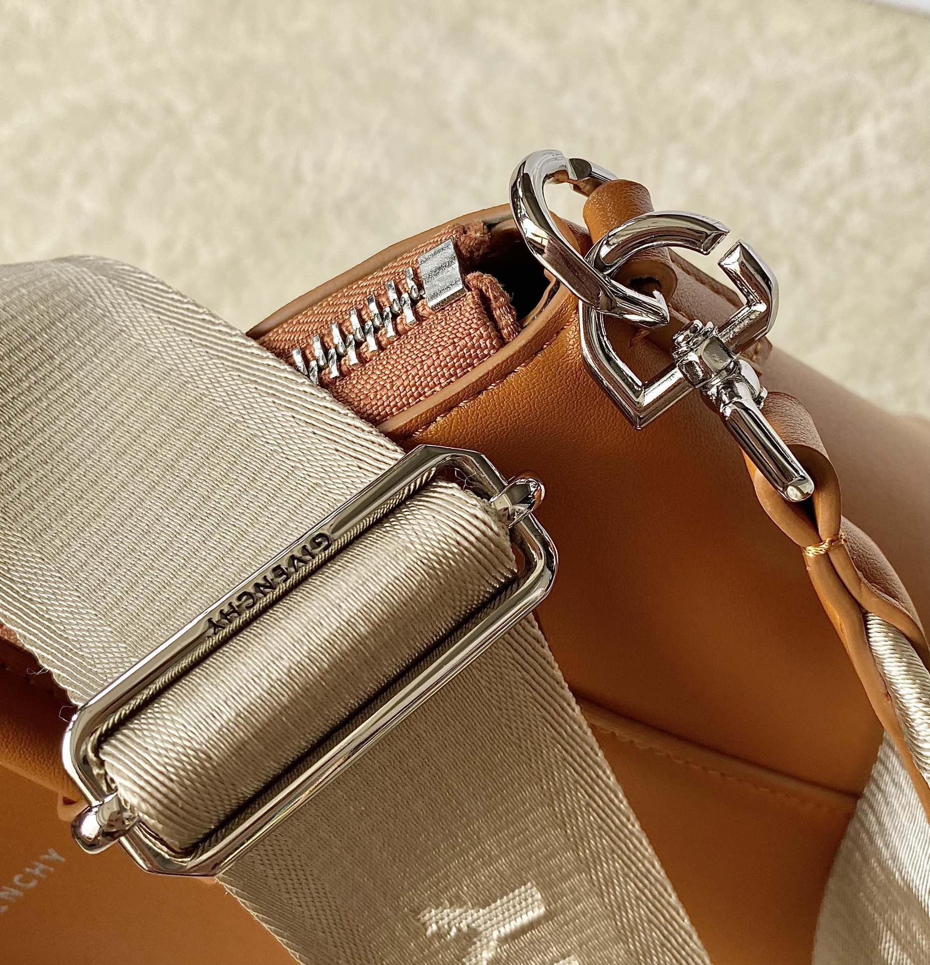 Givenchy Mini Antigona Sport Bag Brown/Black/Beige For Women‎ 8.7in/22cm BB50NVB1HT-001