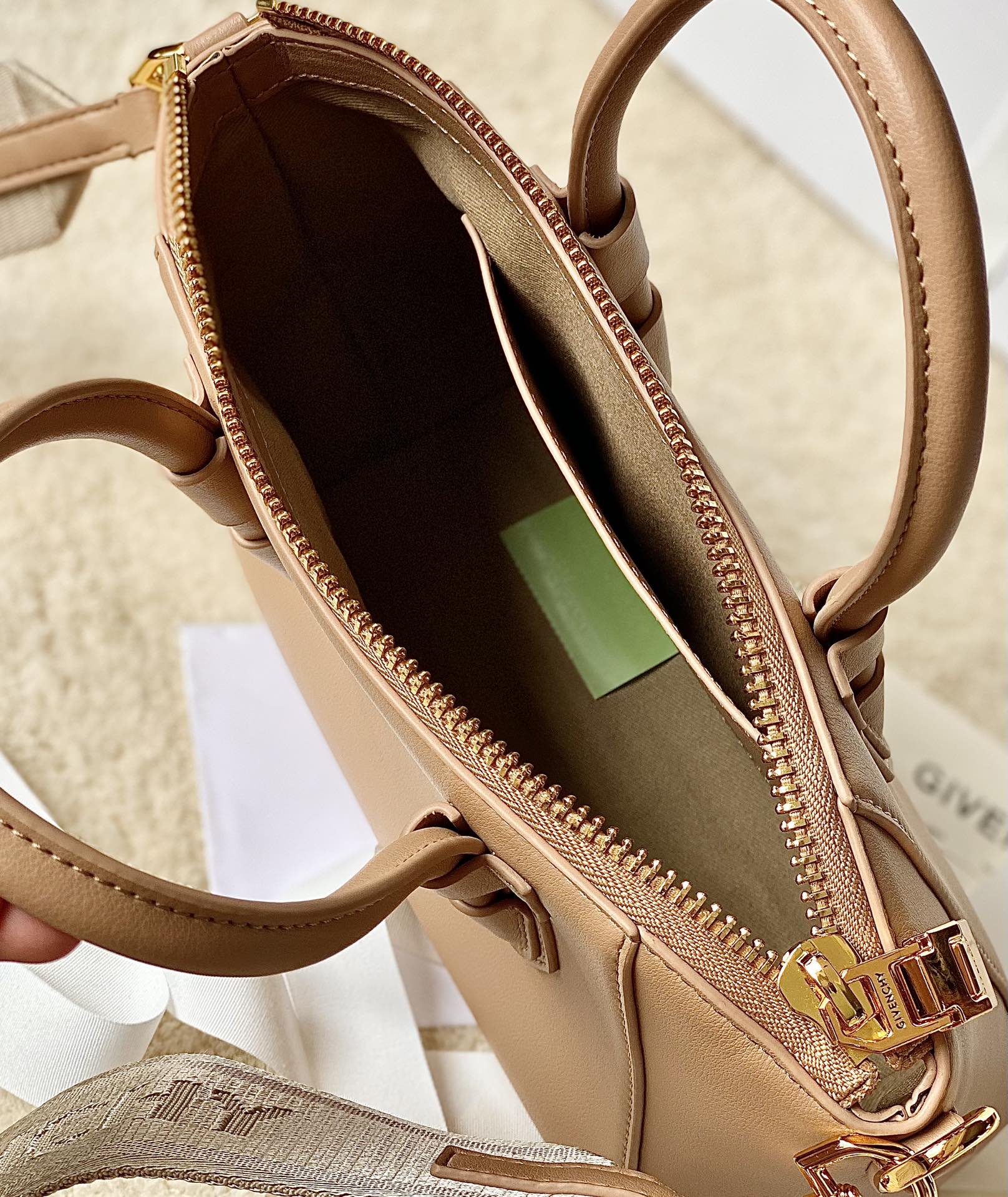 Givenchy Mini Antigona Sport Bag Brown/Black/Beige For Women‎ 8.7in/22cm BB50NVB1HT-001