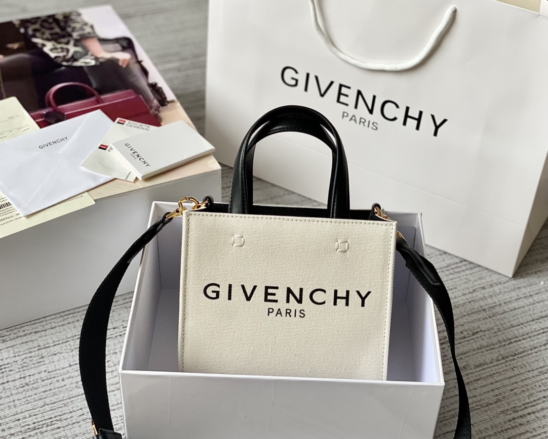 Givenchy Mini G Tote Shopping Bag Black/Beige For Women‎ 7.5in/19cm BB50N0B1F1-001