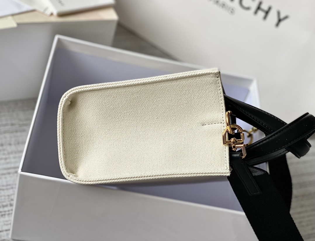 Givenchy Mini G Tote Shopping Bag Black/Beige For Women‎ 7.5in/19cm BB50N0B1F1-001