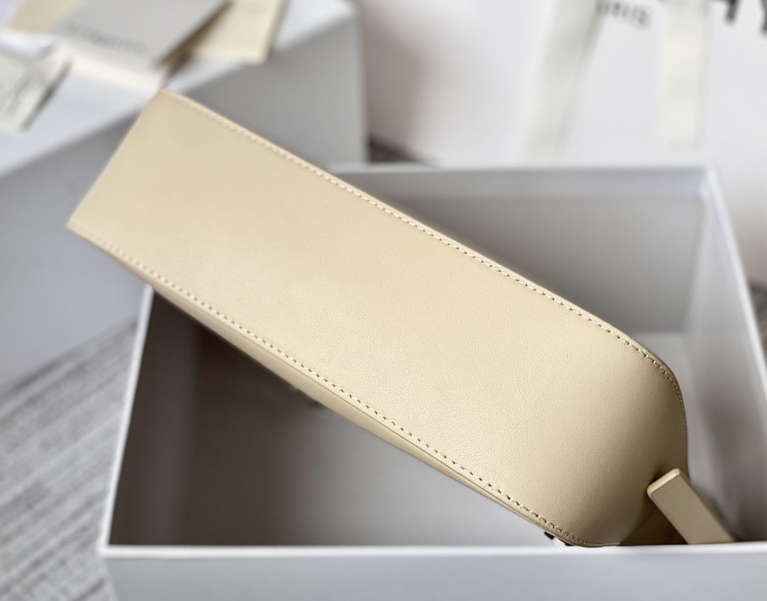 Givenchy Small Moon Cut Out Bag Black/Pink/Cream/Brown/Grey/Dark Grey For Women‎ 9.8in/25cm BB50LGB1A4-001