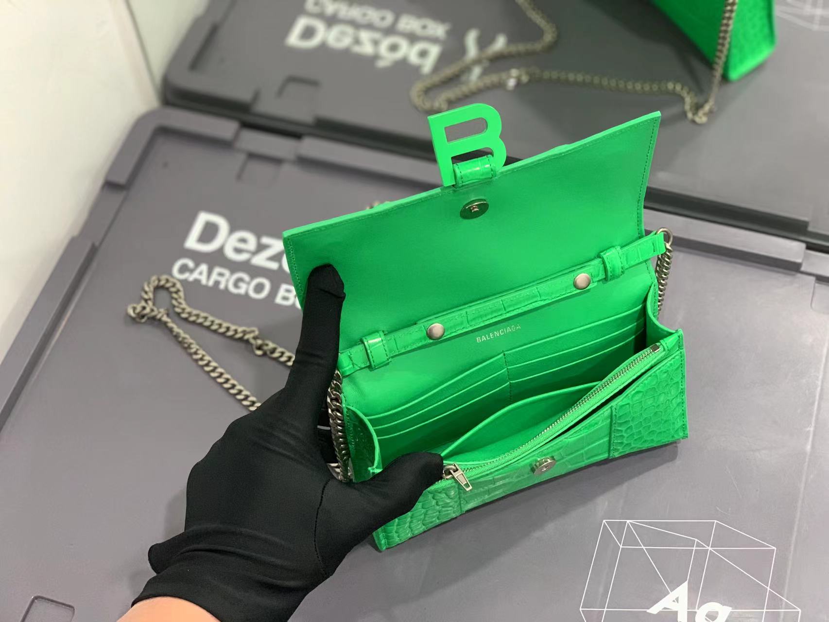 Ba1en*iaga Hourglass Wallet Silver/Grey/Gold/Green/Black For Women‎ 7.6in/19cm 6560502UDF71000