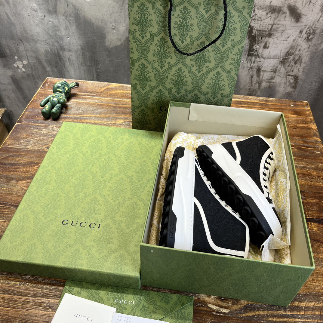 Gvc*1 Chunky Sneaker Black For Women