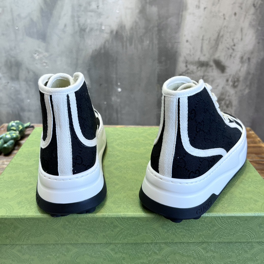 Gvc*1 Chunky Sneaker Black For Women