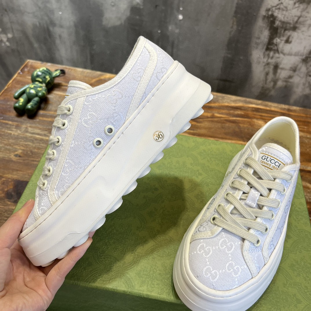 Gvc*1 Low-Cut Sneaker Light Blue For Women