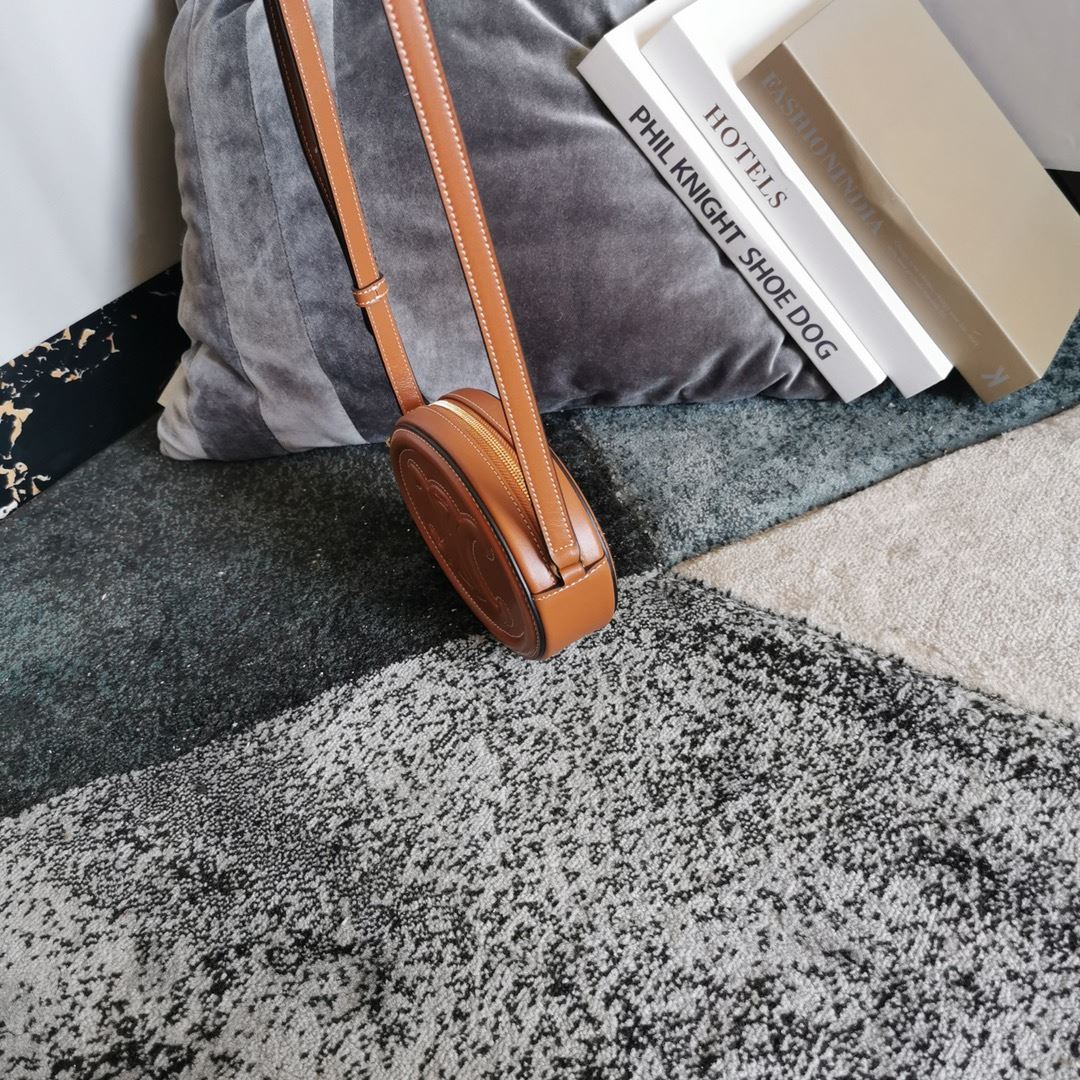 Ce1i*e Oval Bag Cuir Triomphe In Smooth Black/White/Brown For Women‎ 8in/20cm 198603DXC.38NO