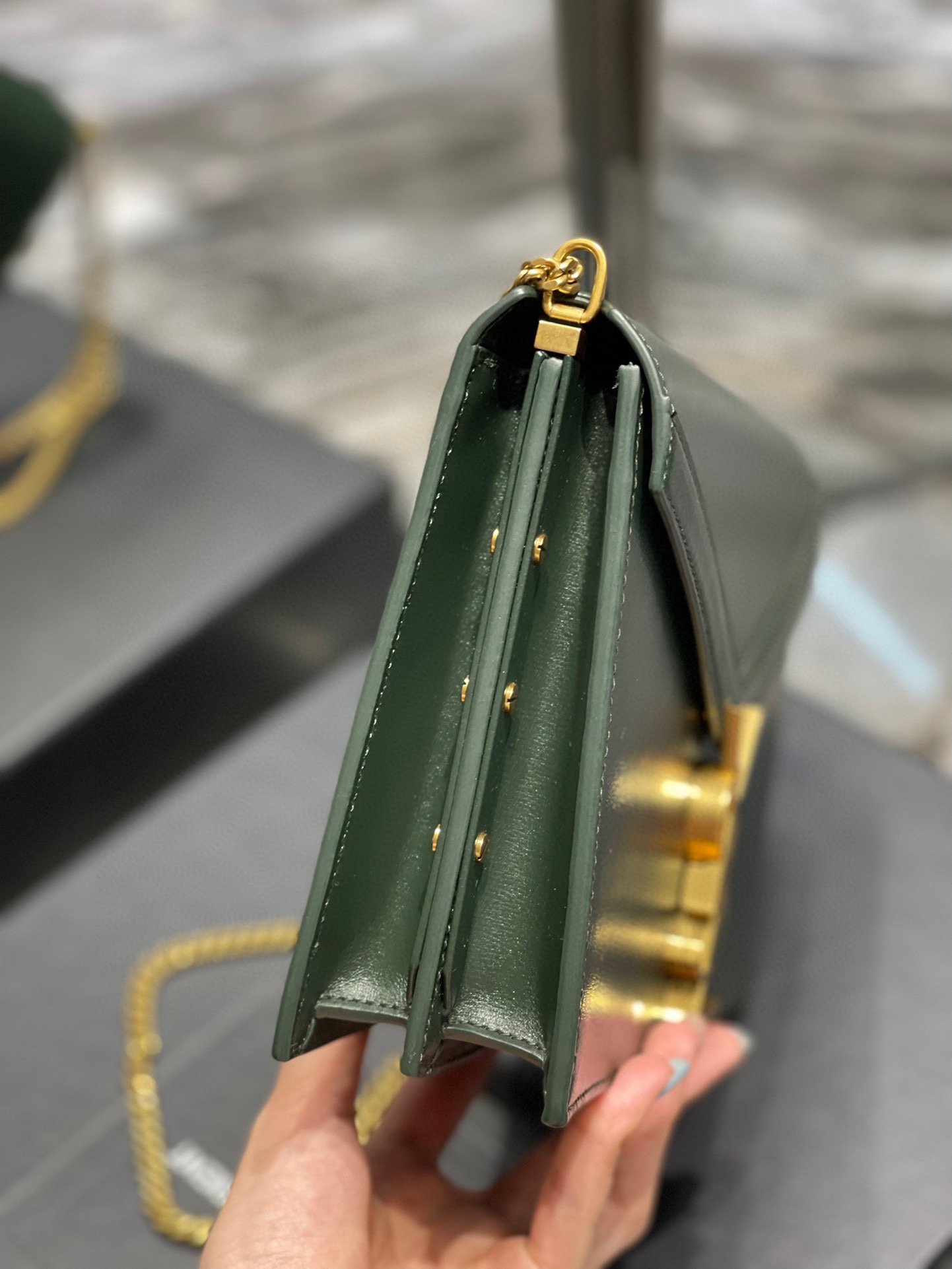 Sa1nt Lau*nt Cassandra Medium Chain Bag Black/White/Red/Green/Burgundy For Women‎ 8.6in/22cm