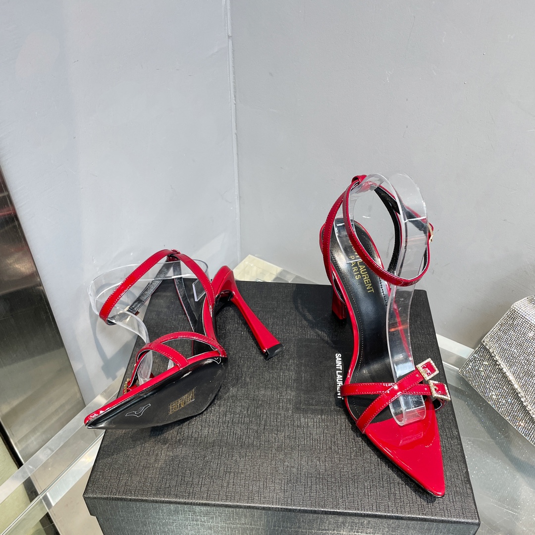 Sa1nt Lau*nt Lila Sandals In Patent Red For Women
