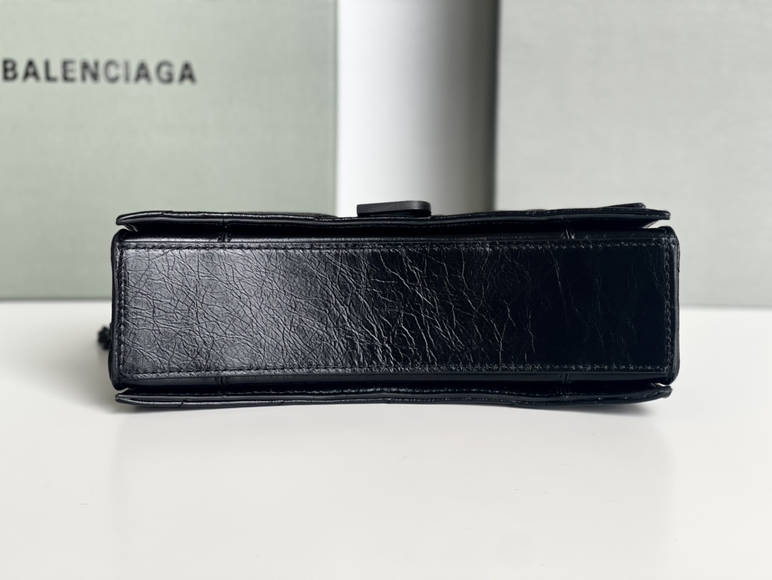 Ba1en*iaga Crush Small Chain Bag Quilted In Black For Women 9.8in/25cm 716351210IY1000