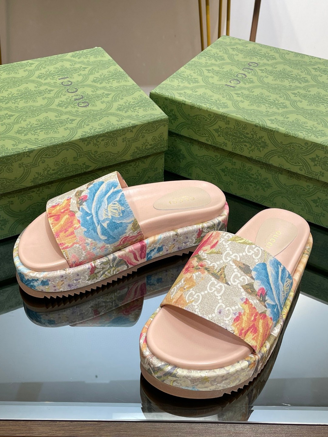 Gvc*1 Gg Flora Slide Sandal Multicolor For Women