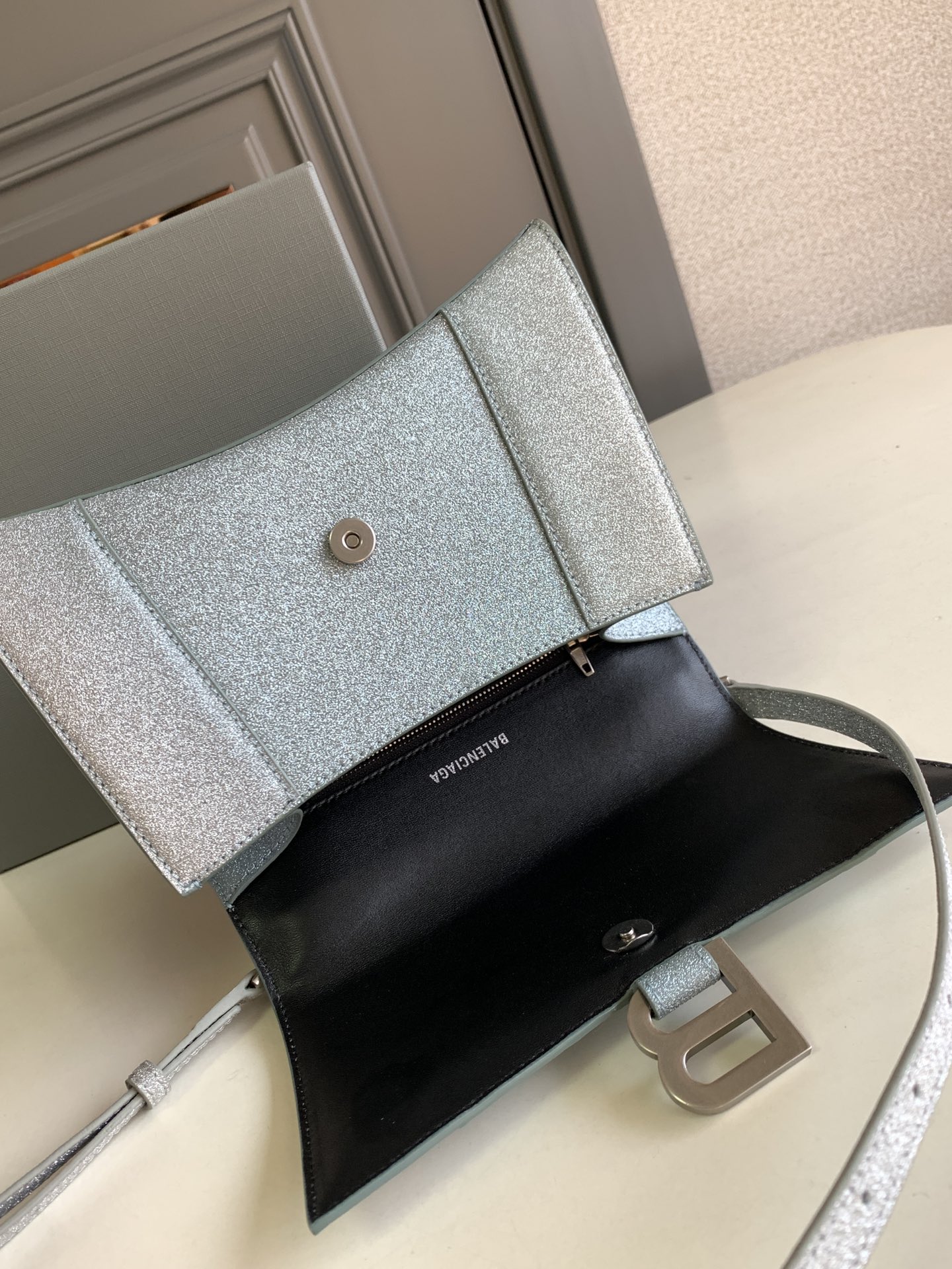 Ba1en*iaga Hourglass Small Handbag In Pink/Blue For Women 9in/23 cm