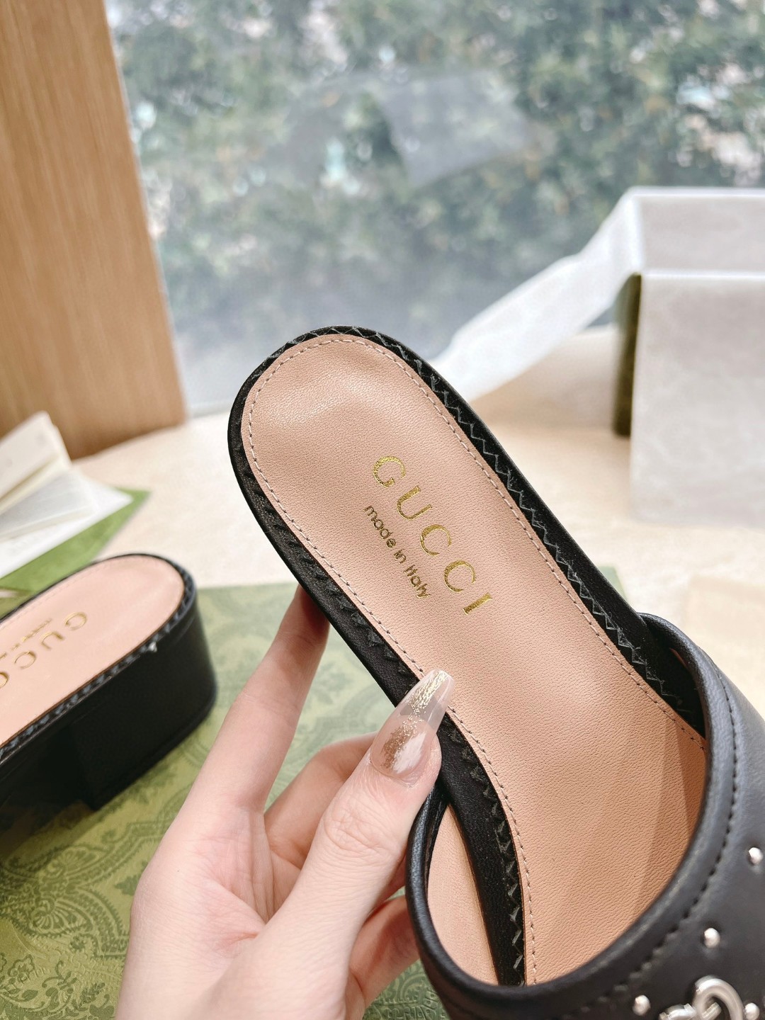 Gvc*1 Interlocking G Slide Sandal Black For Women