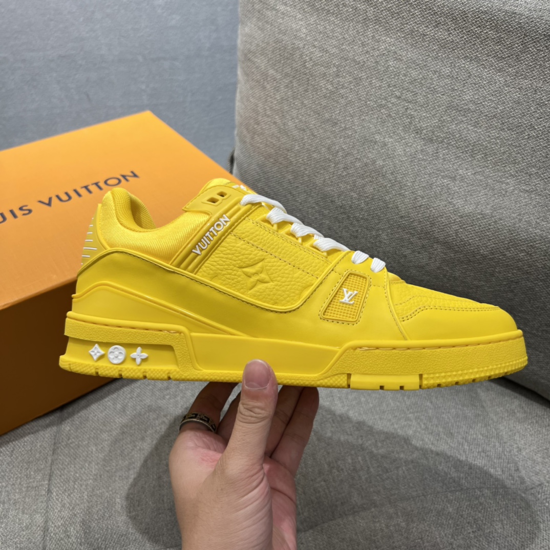 L0vis Vvtt0n LV Trainer Sneaker Yellow For Men 1AARGE