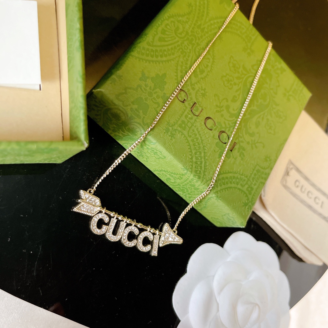 Gvc*1 Arrow Letters Necklace Gold For Women
