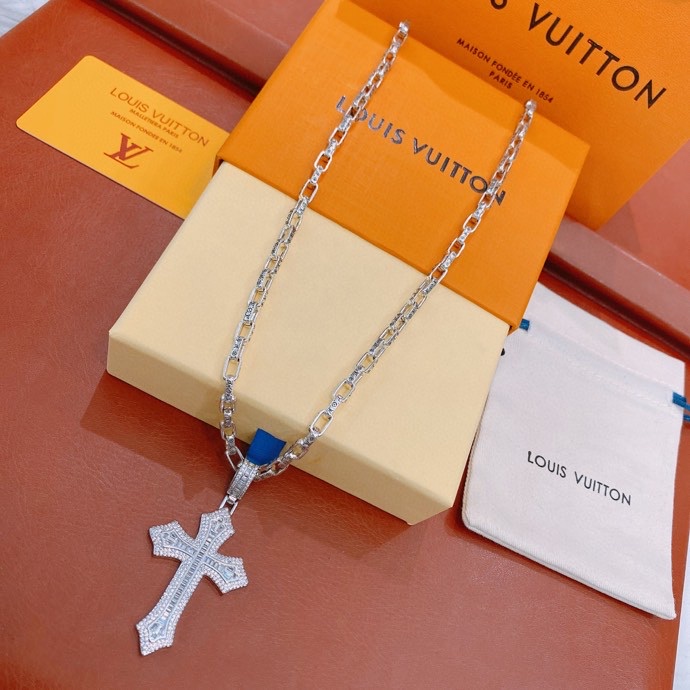 L0vis Vvtt0n Cross Necklace Silver For Women