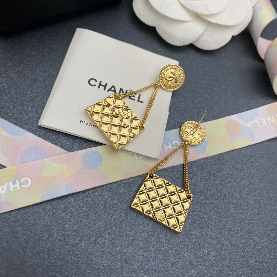 Ch**el Engraved Douple C Handbag Earrings Gold Tone For Women