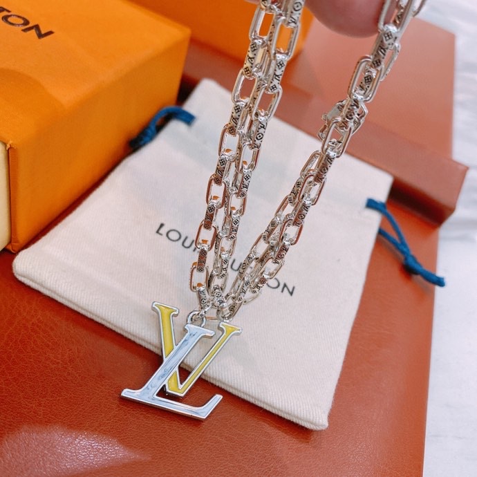 L0vis Vvtt0n Letter Necklace Silver For Women