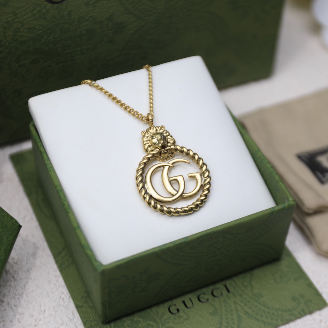 Gvc*1 Lion Head Necklace Gold Tone For Women