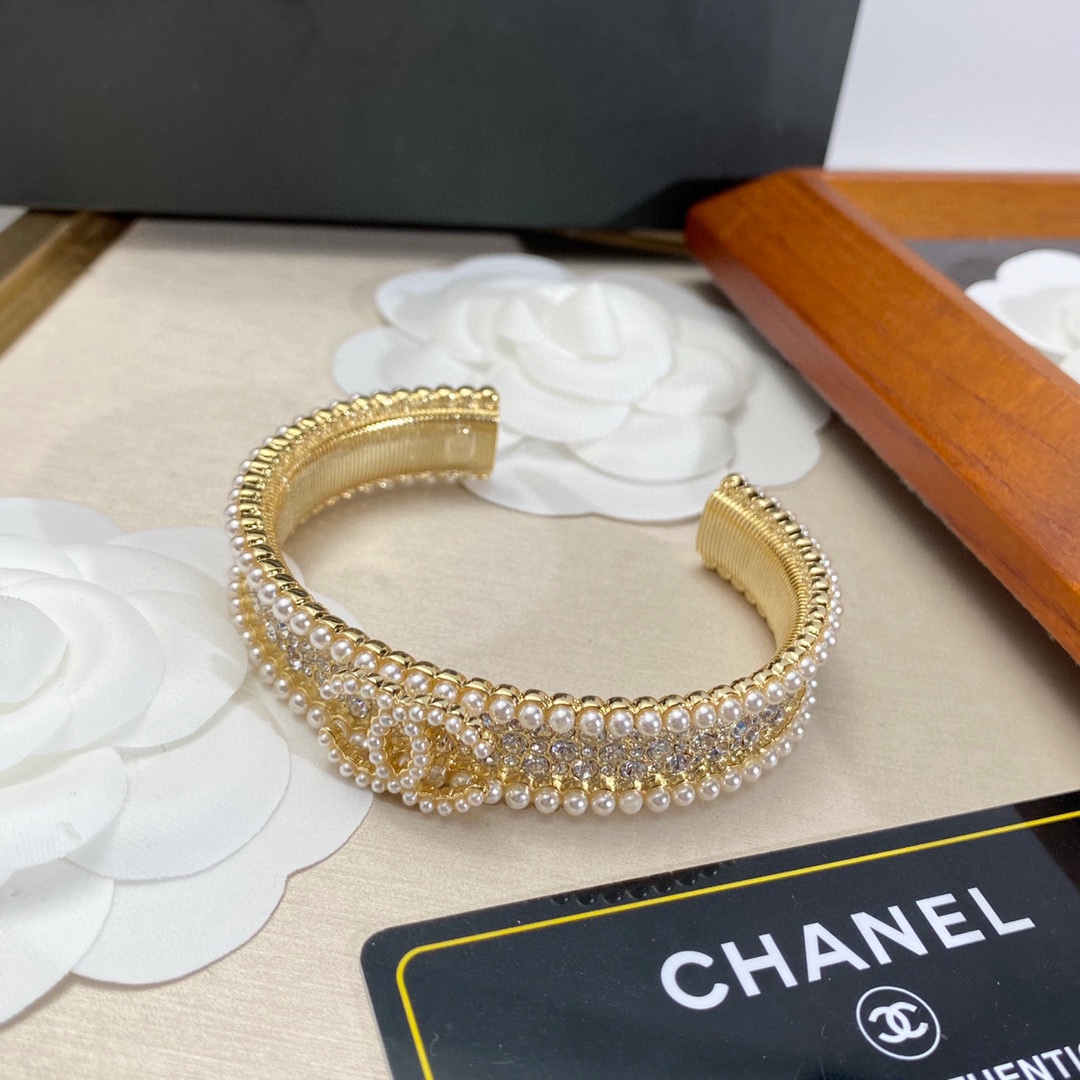Ch**el Pearls Bracelet Gold For Women