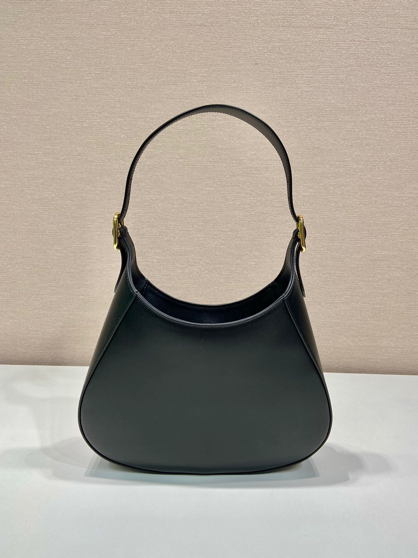 Pra*a Cleo Brushed Shoulder Bag In Black For Women10.6 in / 27 cm