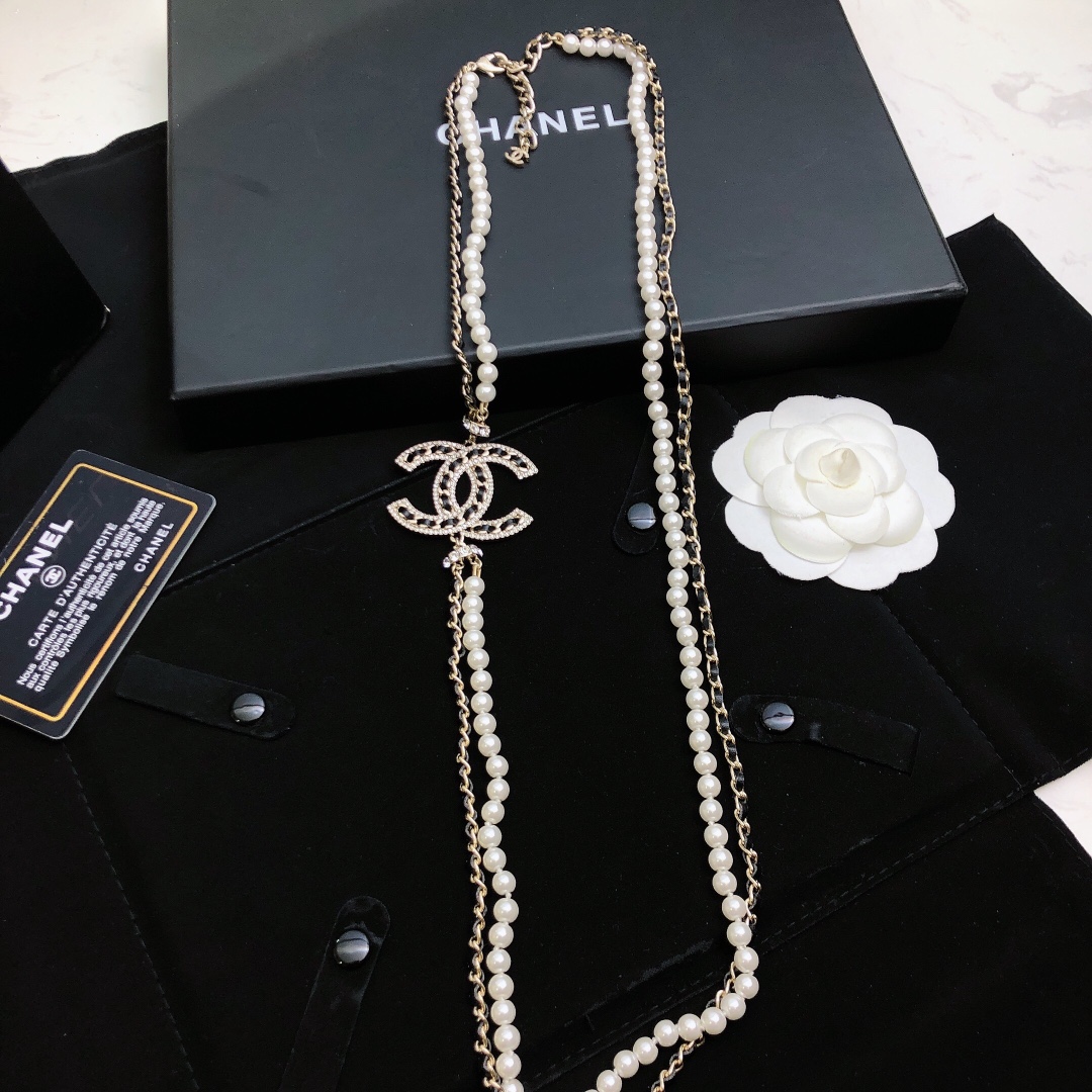Ch**el Pearl Necklaces White And Black For Women