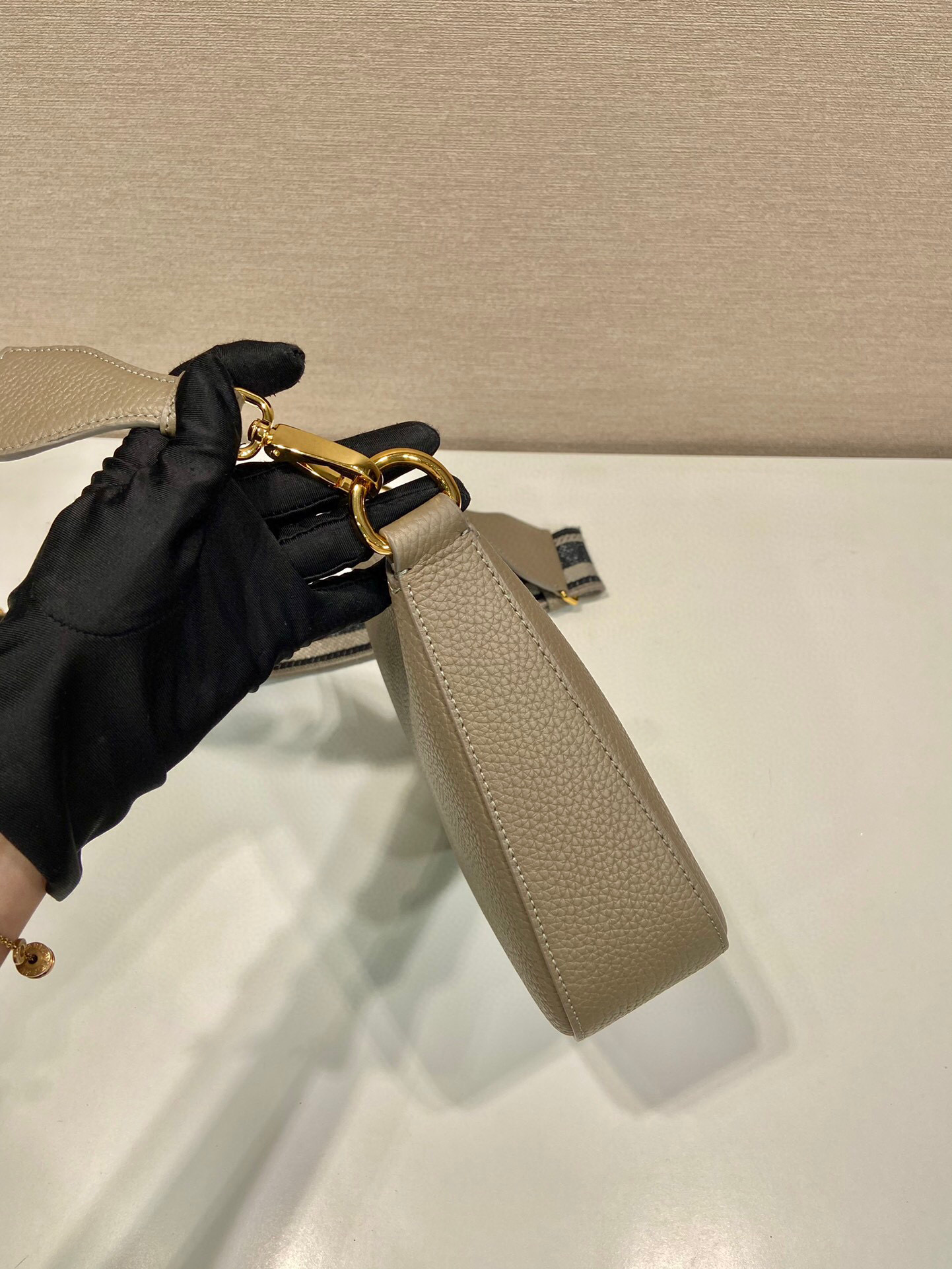 Pra*a Shoulder Bag In Grey For Women 9.5 in/ 24 cm 1BH193_2DKV_F0JDS_V_3OO