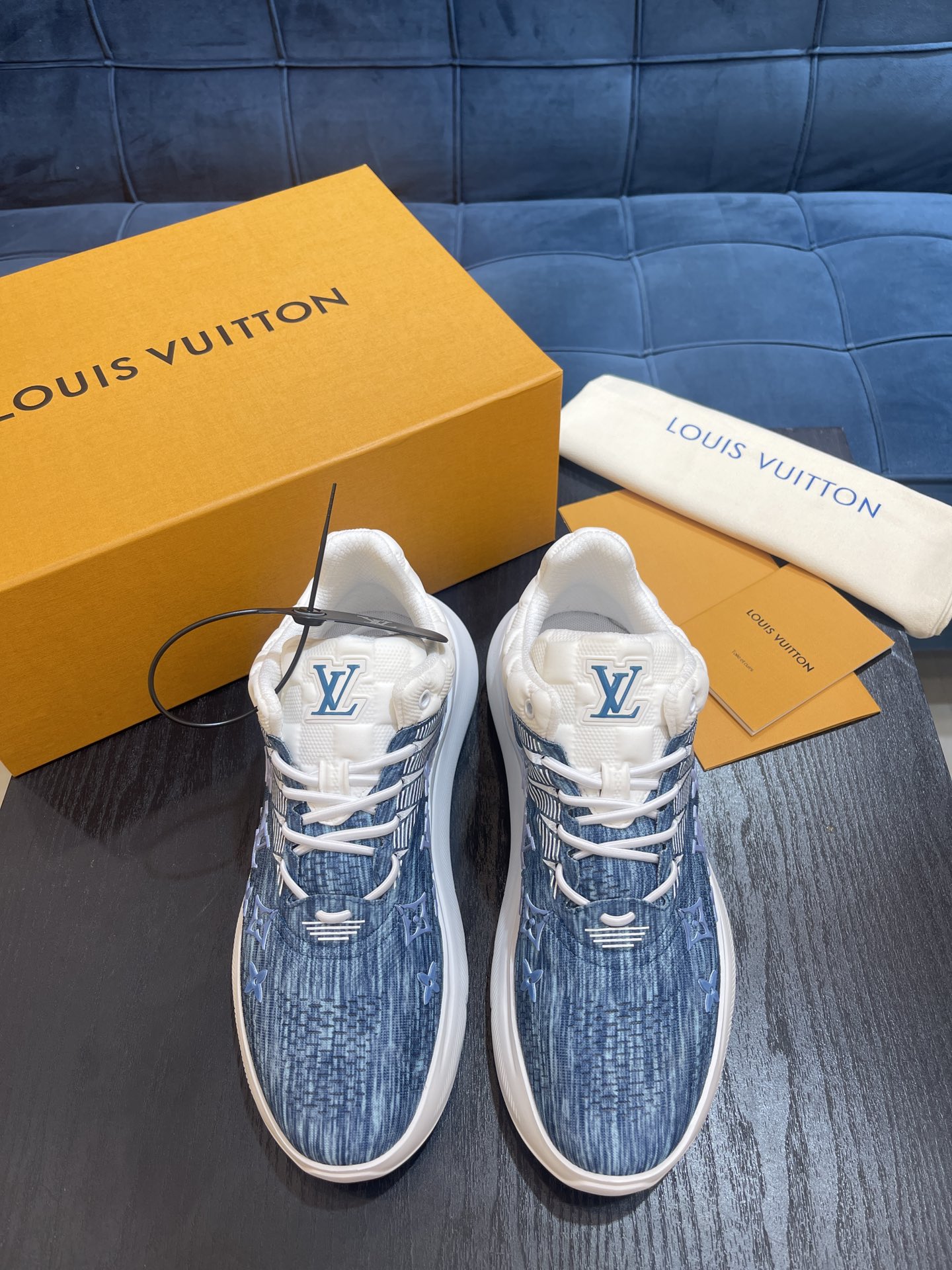 L0vis Vvtt0n Show Up Sneaker Blue For Men 1AA48E