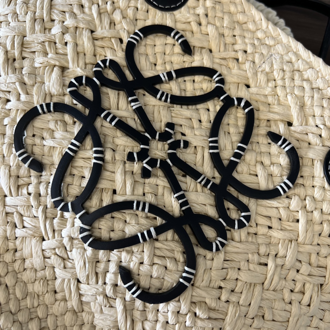 L0ew* Anagram Basket Bag Beige/Black For Women 18.1in / 46cm A223T43X02