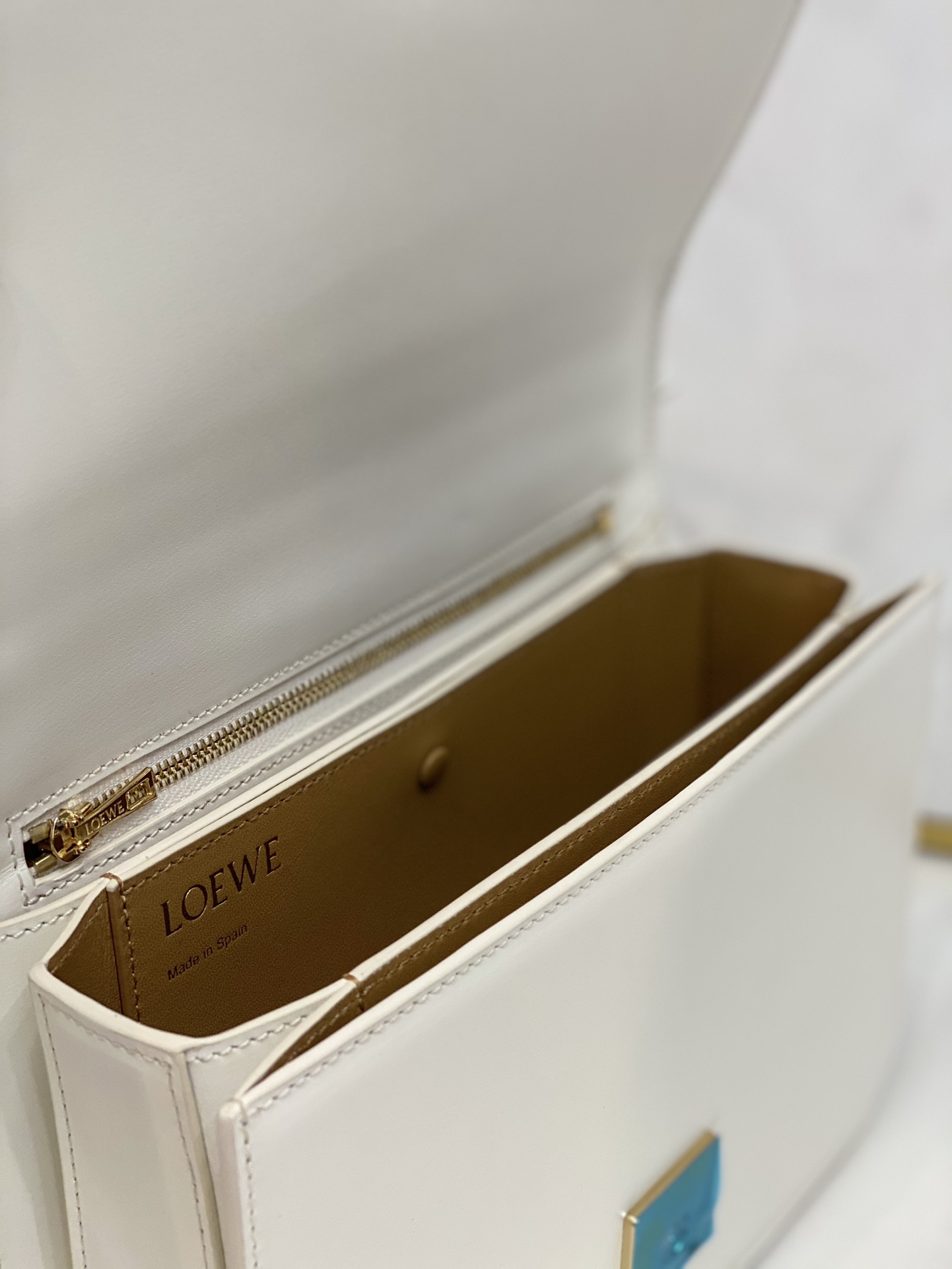 L0ew* Goya Bag Black/White/Brown For Women 8.9in / 22.5cm A896N01X03