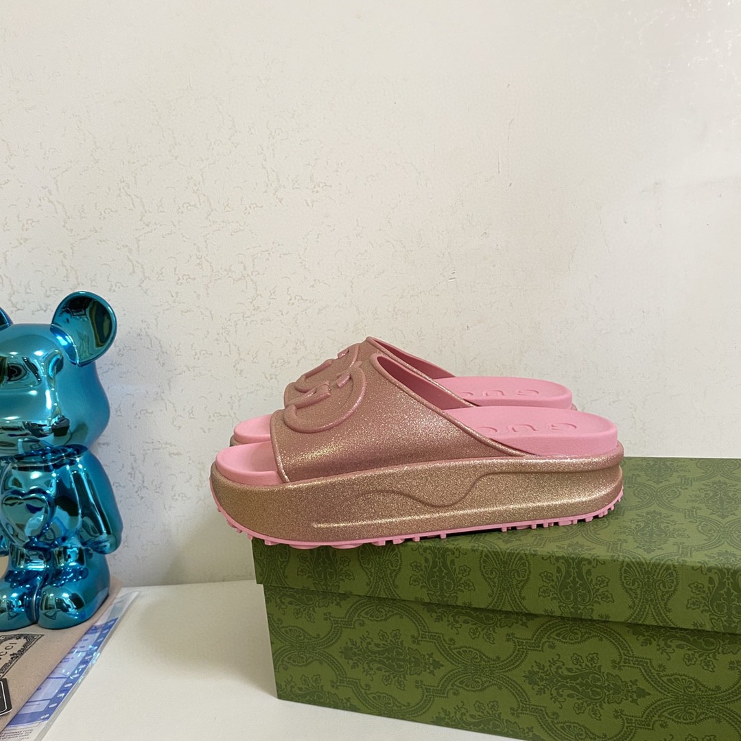 Gvc*1 Interlocking G Slide Sandal Pink For Men