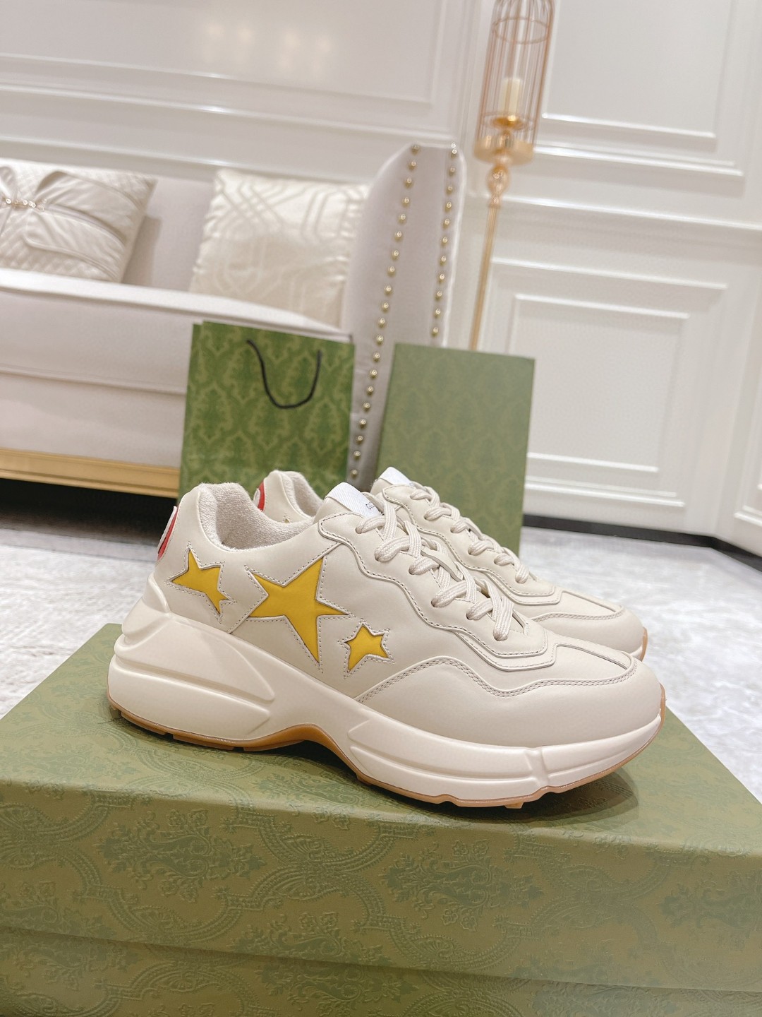 Gvc*1 Rhyton Sneaker With Stars White For Men 660939-2SH10-9560