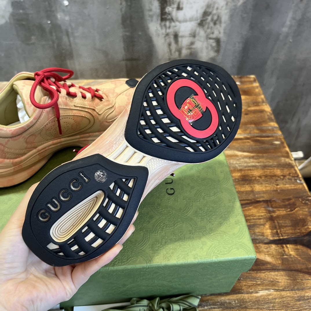 Gvc*1 Run Sneaker Beige For Men