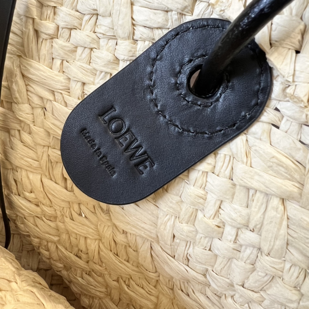 L0ew* Small Anagram Basket Bag Beige/Black For Women 15in / 38cm A223P65X01