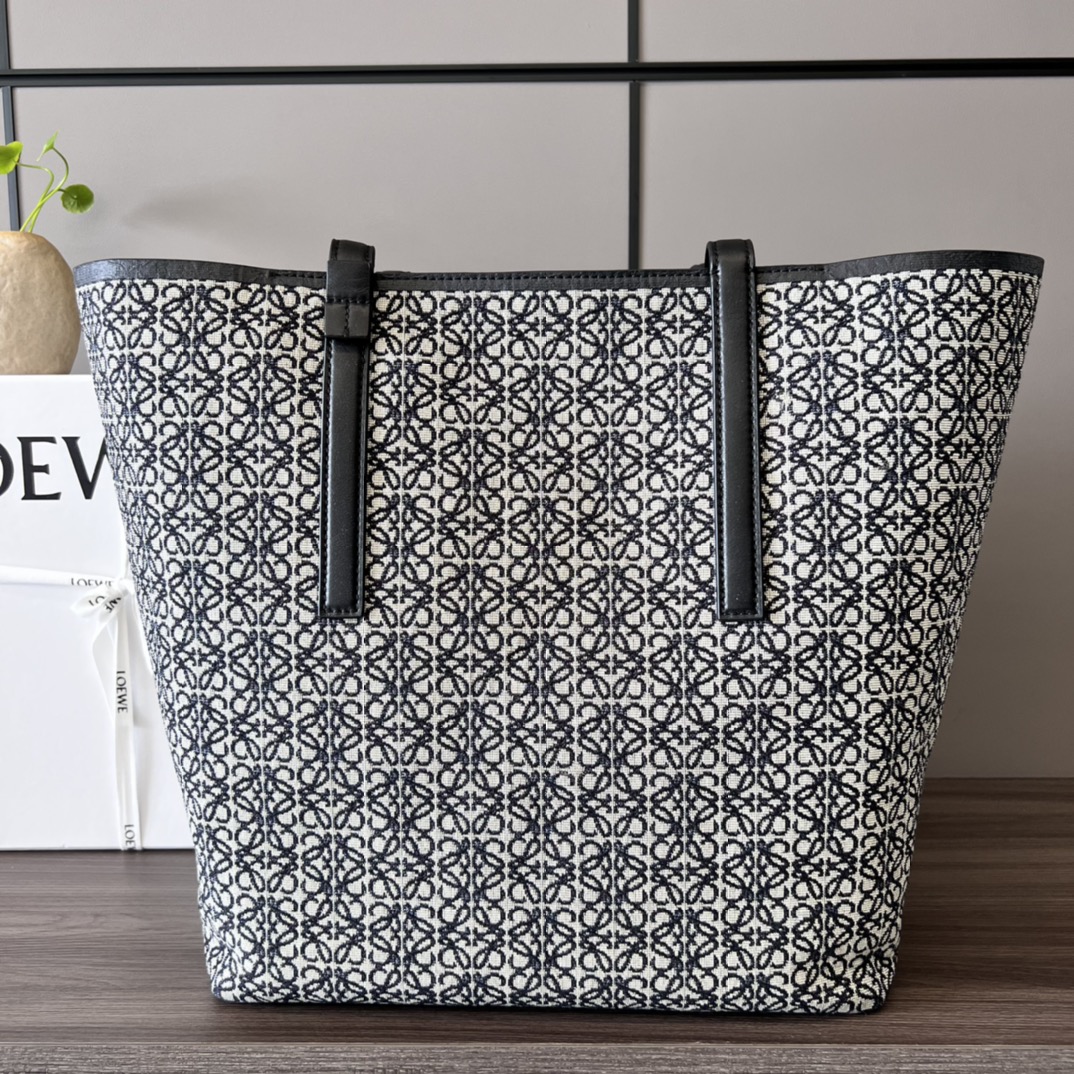 L0ew* T Tote bag in Anagram Black/Grey For Women 18.1in / 46cm B657Z73X03