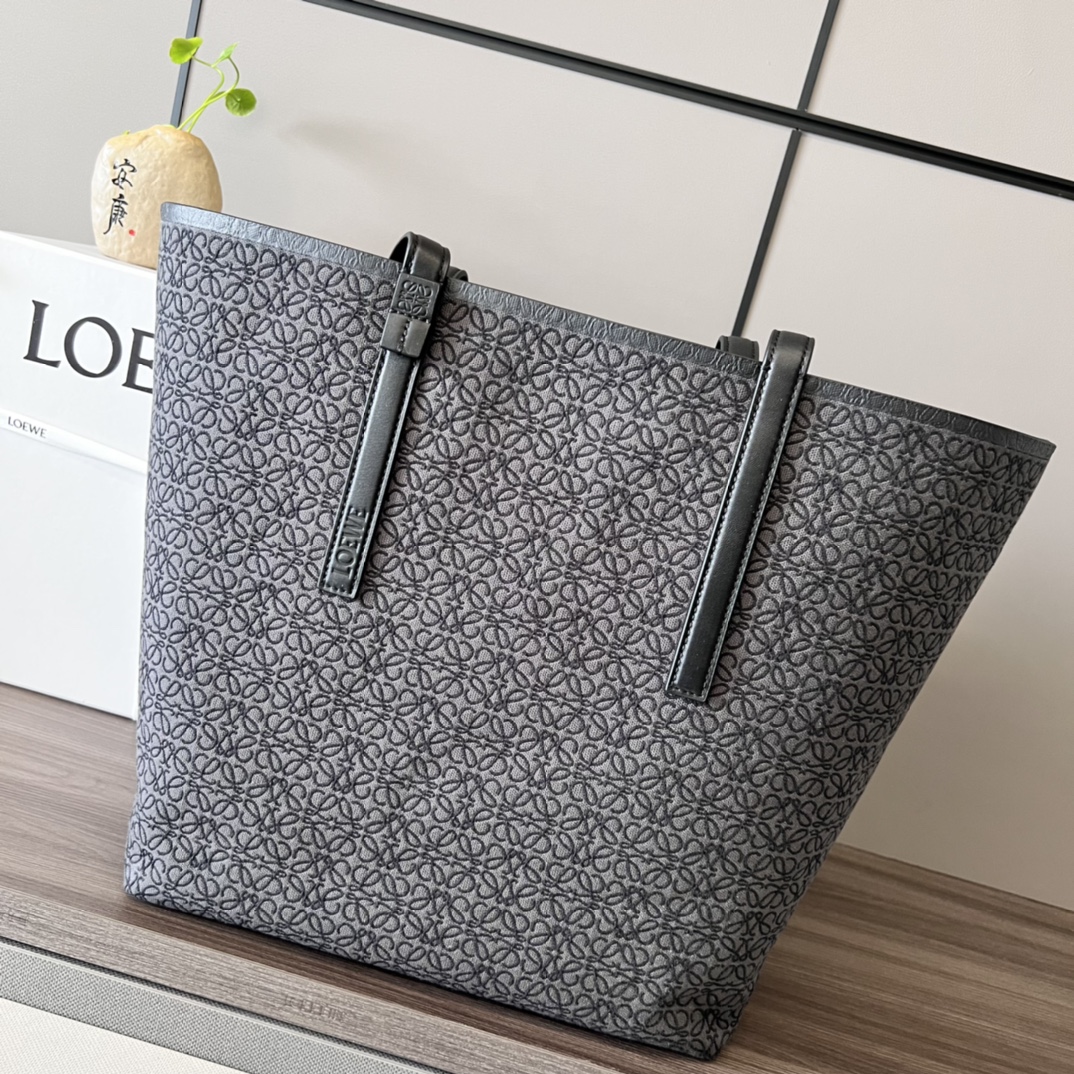 L0ew* T Tote bag in Anagram Black/Grey For Women 18.1in / 46cm B657Z73X03