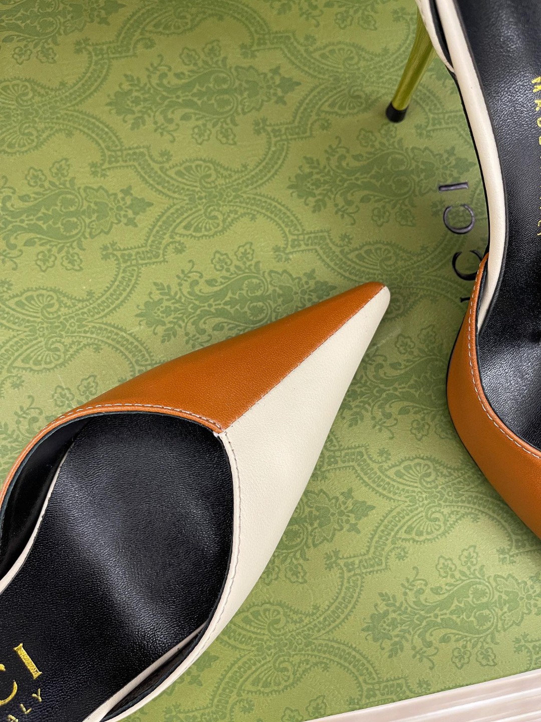 Gvc*1 High Heel Pump With Ankle Cuff White And Brown For Women ‎715146 BKO60 9057