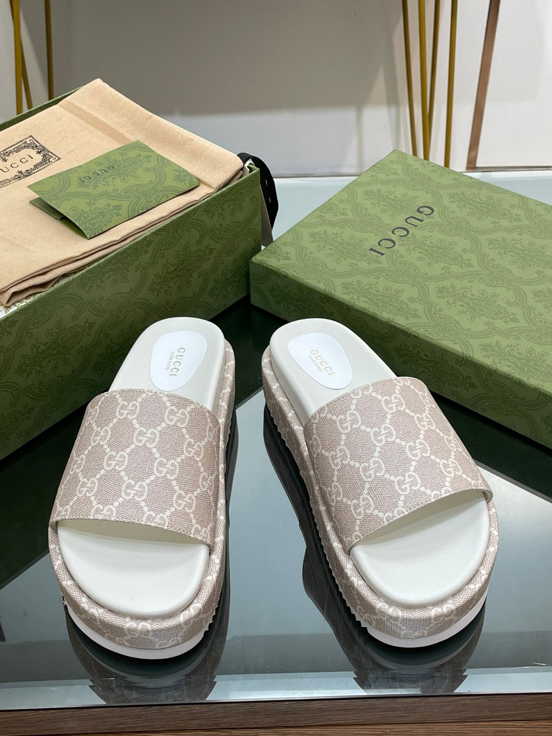 Gvc*1 Jumbo Gg Platform Slide Sandal Beige For Women