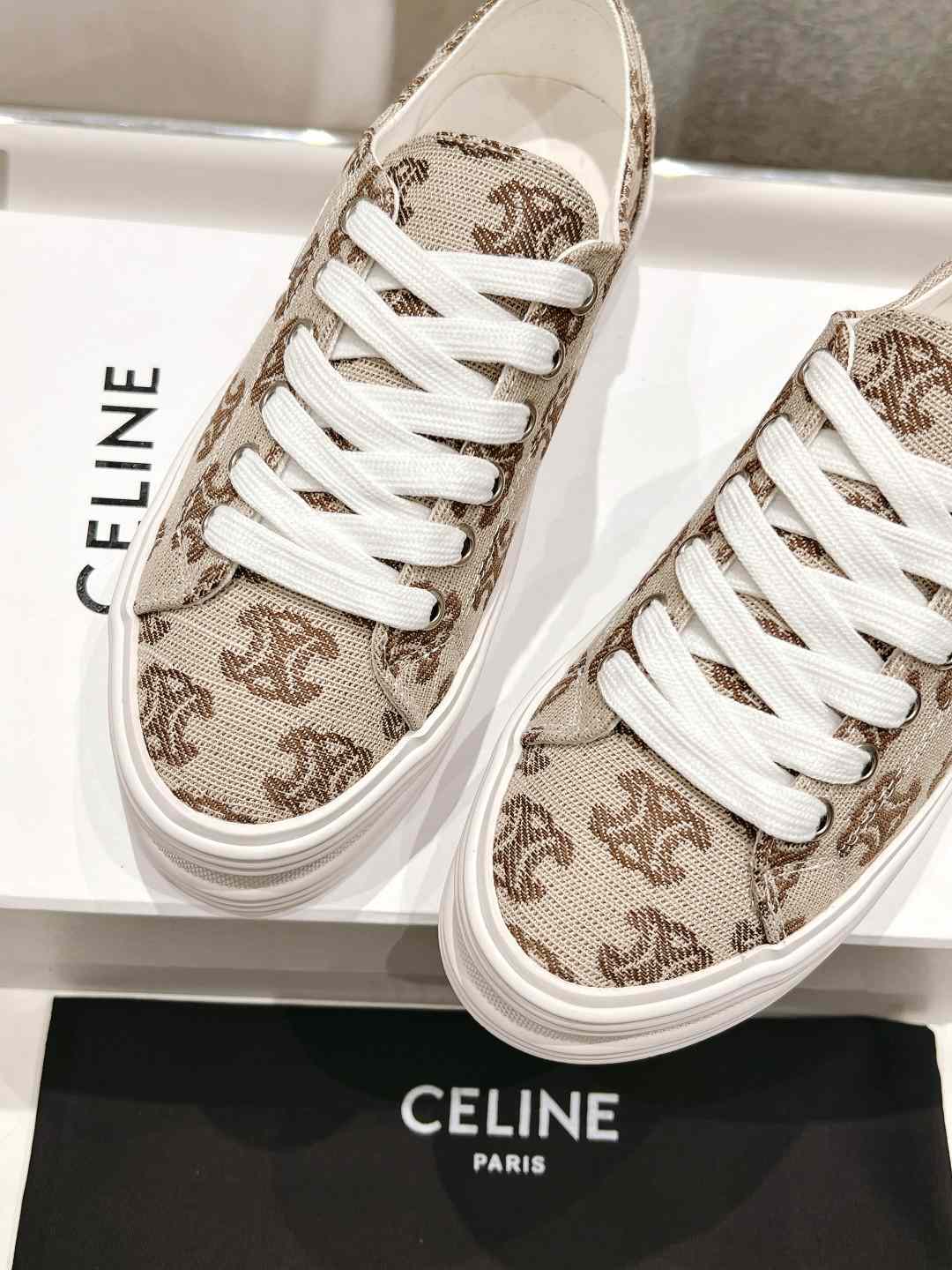 Ce1i*e Triomphe Sneakers In Canvas Beige For Women