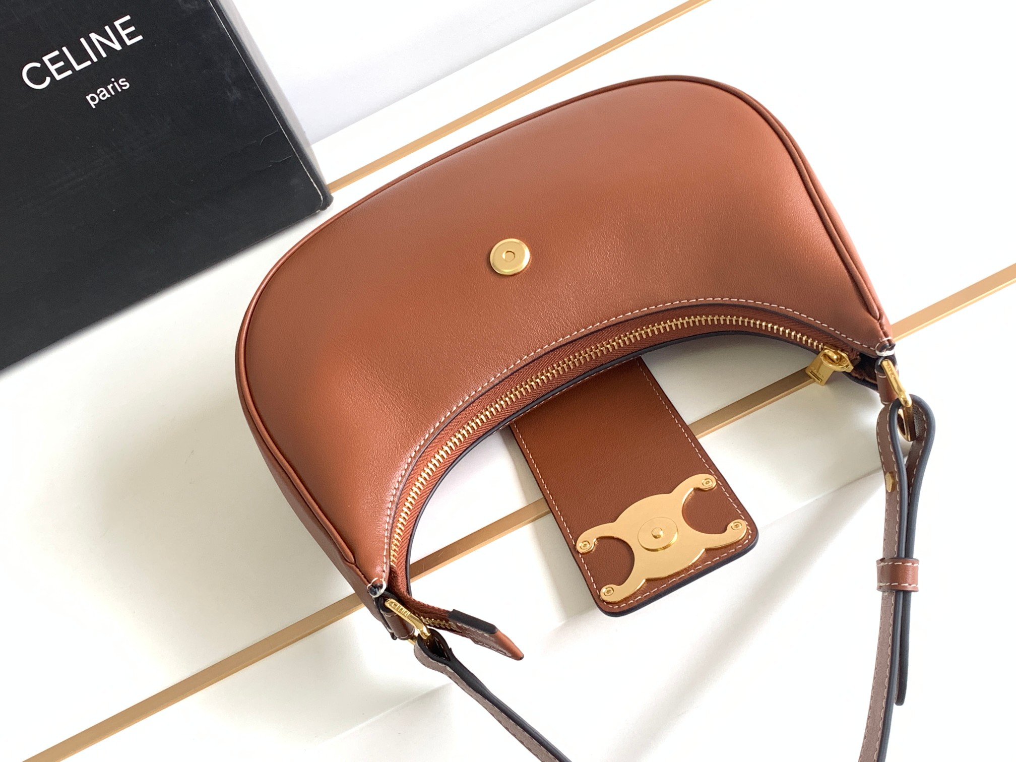 Ce1i*e Ava Triomphe Soft Bag Brown For Women 24.5cm / 10in 114493DGQ.04LU