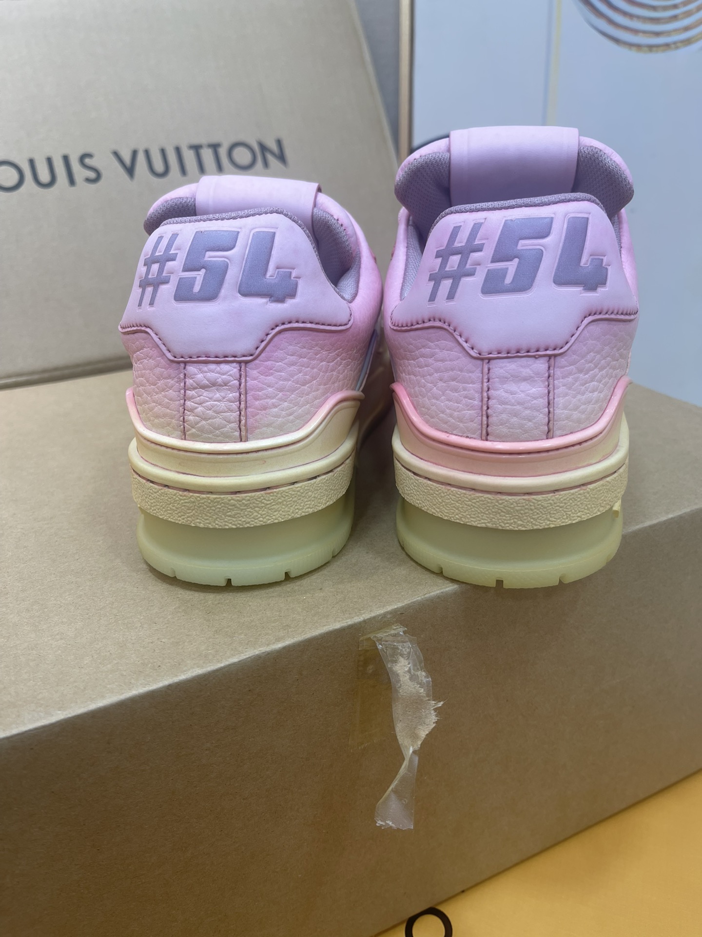 L0vis Vvtt0n Trainer Sneaker LV Pink For Women