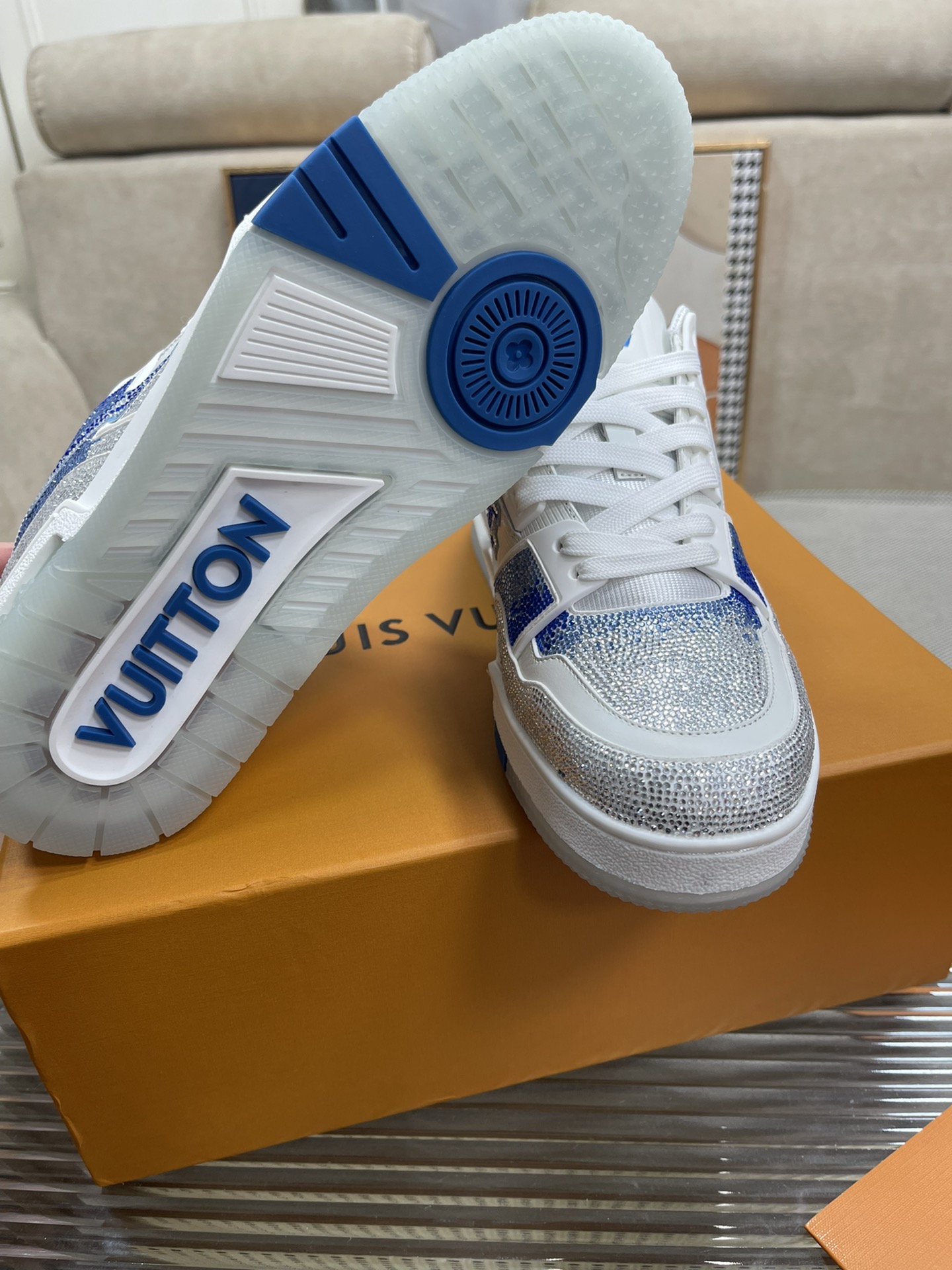L0vis Vvtt0n Trainer Sneaker LV White For Women