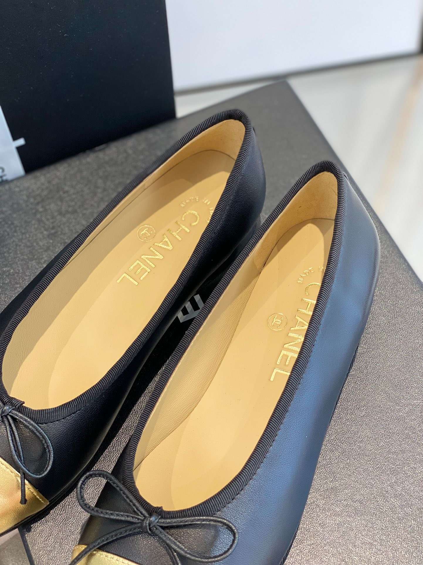 Ch**el Ballet Flats Black/Gold For Women