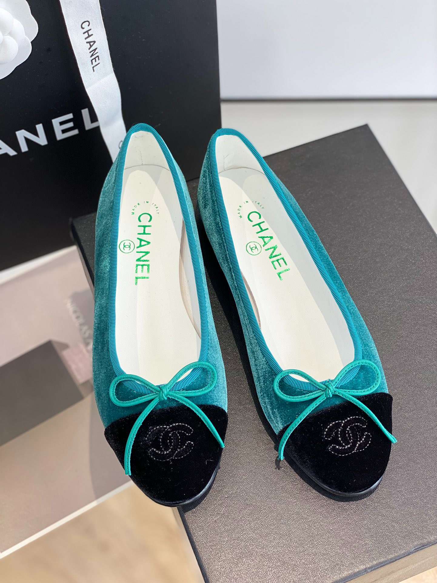 Ch**el Ballet Flats Green For Women