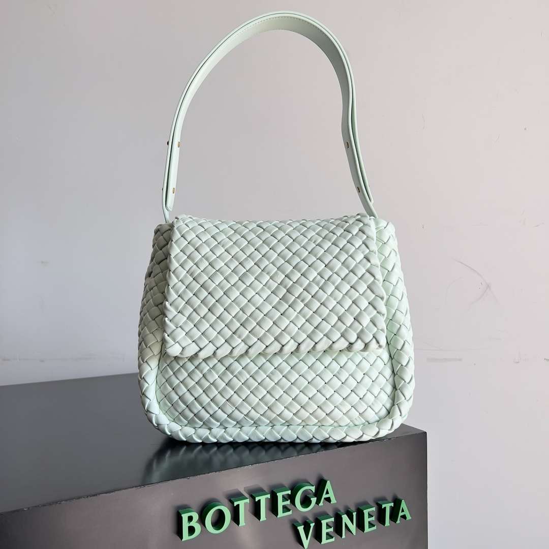 B0tt*ga Ven*ta Small Cobble Shoulder Bag White For Women 26cm / 12in 755109V3A513902